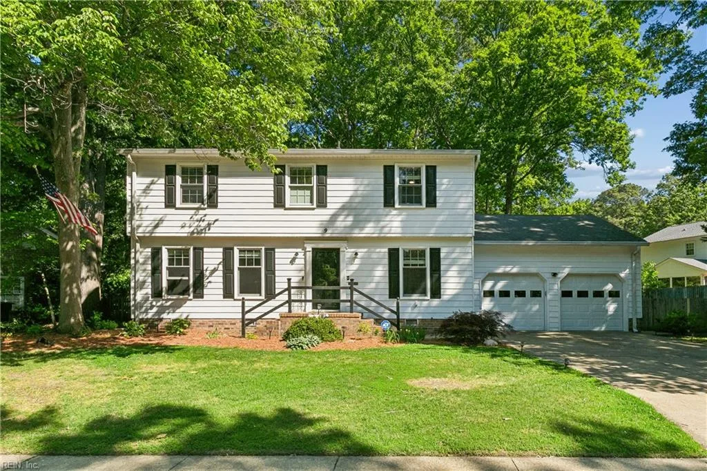 9 Hatteras LNDG, HAMPTON VA 23669