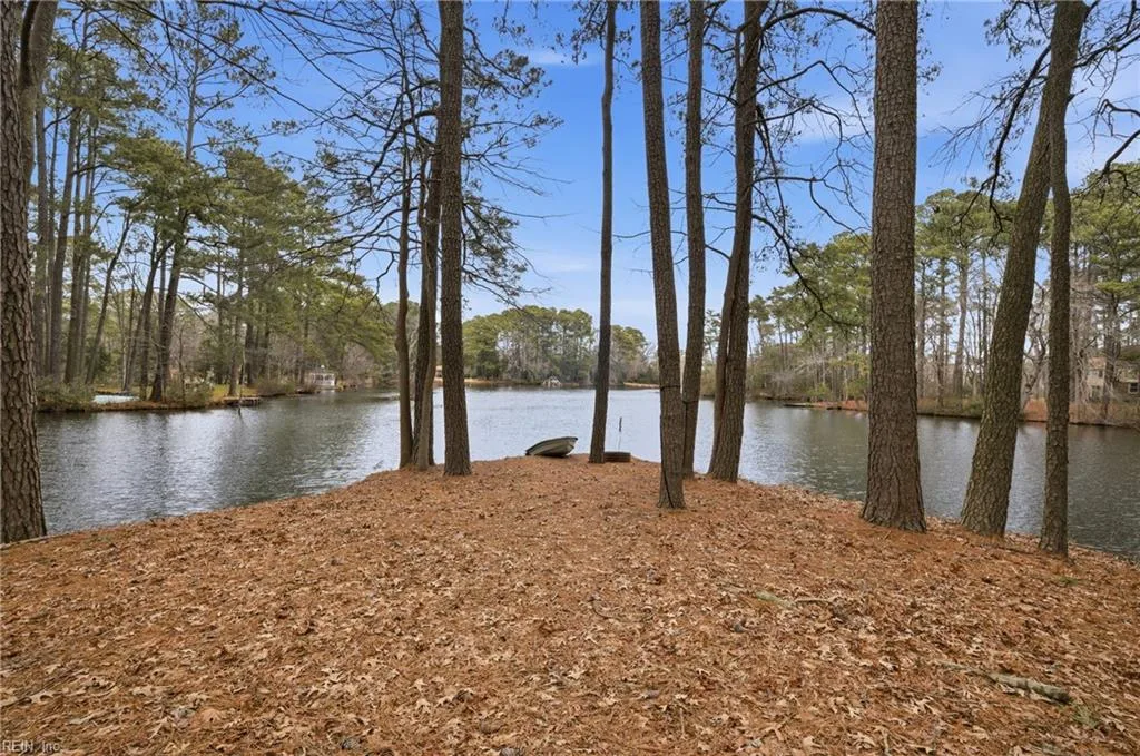 2452 Laurel Cove DR, VIRGINIABEACH VA 23454