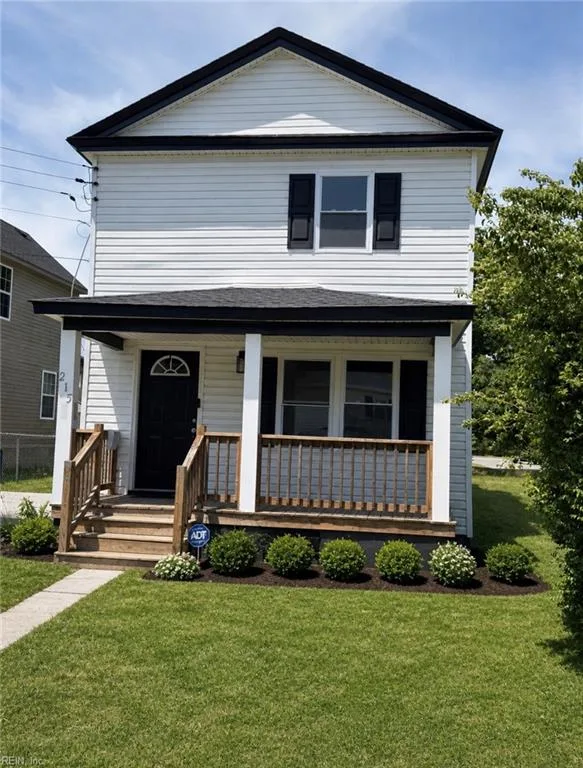 215 Oak ST, SUFFOLK VA 23434