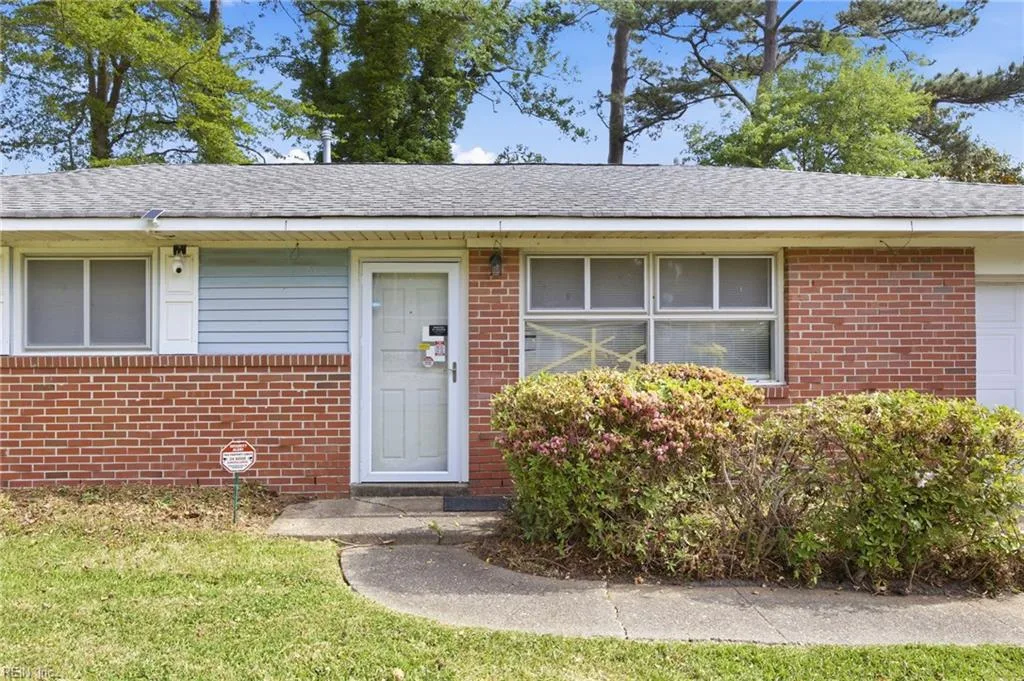 1109 Santeetlah AVE, CHESAPEAKE VA 23325