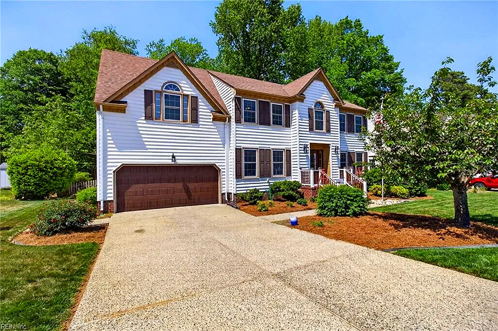 112 Larkin Rn, Yorktown — photo