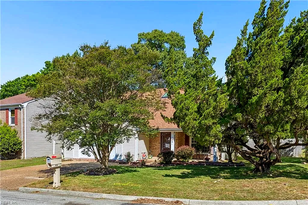 867 Belvoir Cir, Newport News — photo