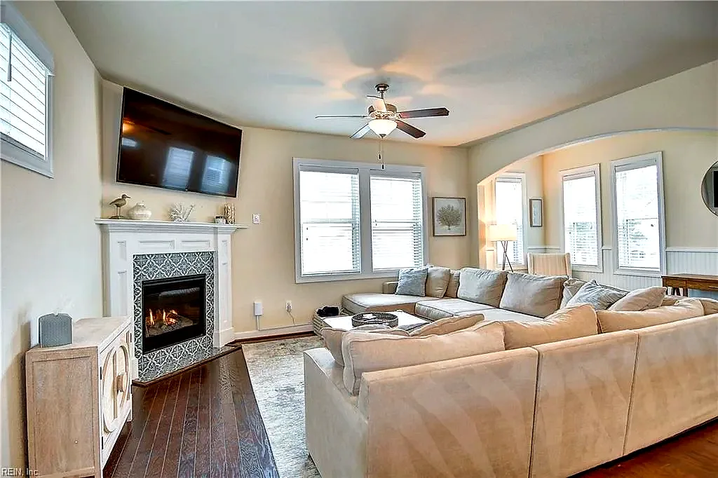 703 14th St, Virginia Beach — photo