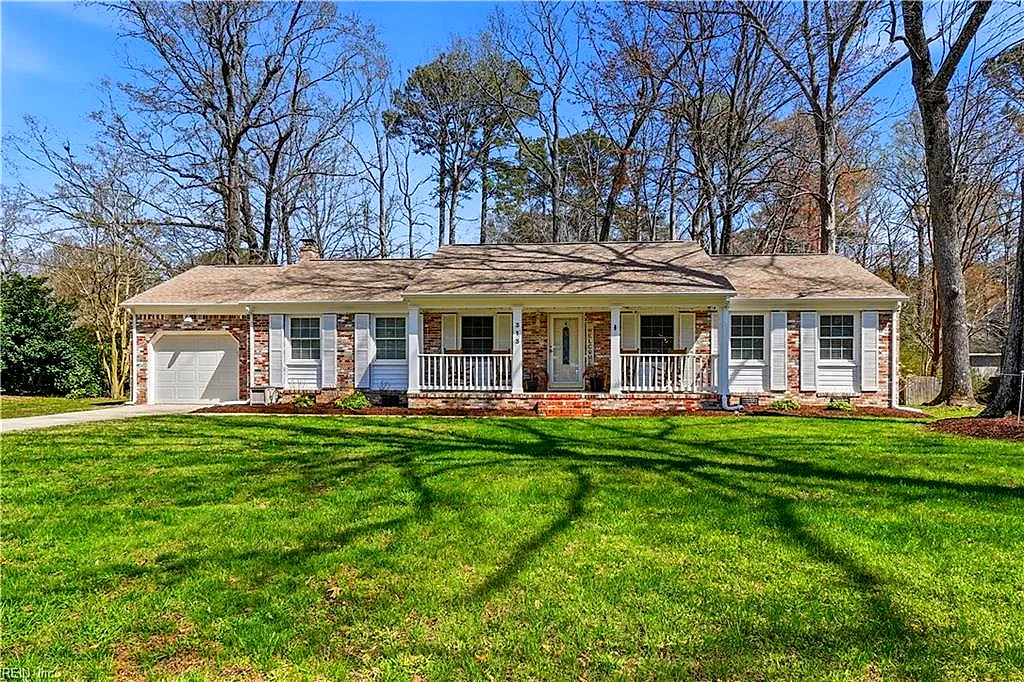 313 Lotz Dr, Yorktown — photo