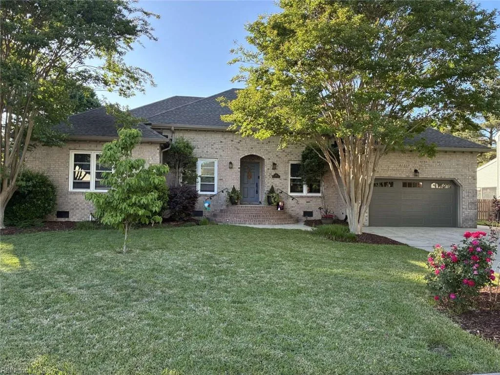 416 Brougham CT, CHESAPEAKE VA 23322