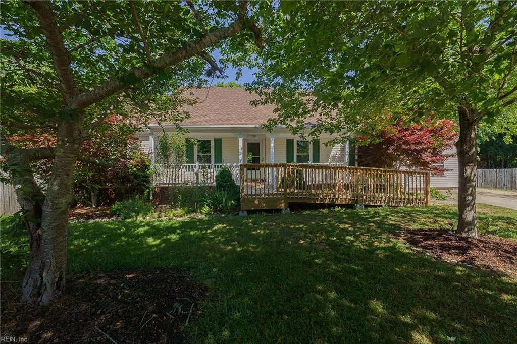 1004 Wymers CT, CHESAPEAKE VA 23322