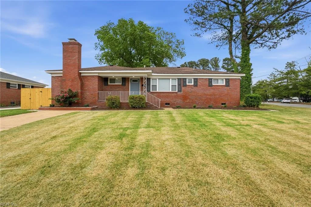 856 Clinton ST, VIRGINIABEACH VA 23464