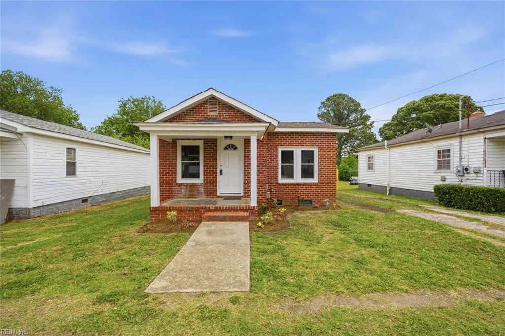 302 N 5th ST, SUFFOLK VA 23434