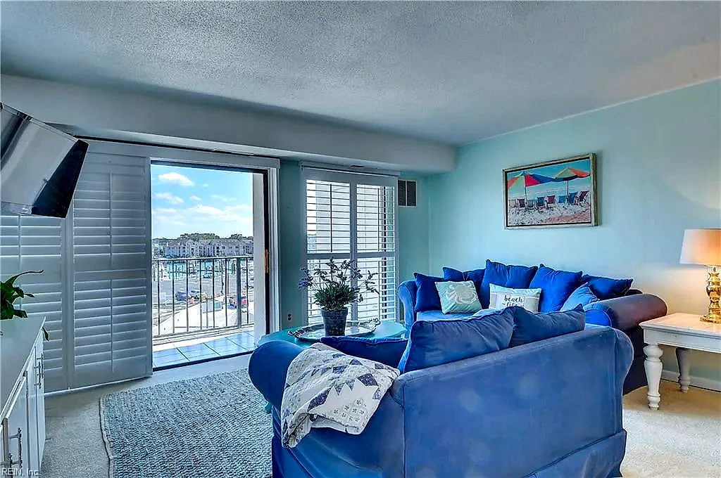 500 Pacific Ave #405, Virginia Beach — photo