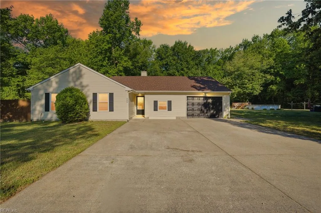 208 Terwillinger RD, CHESAPEAKE VA 23323