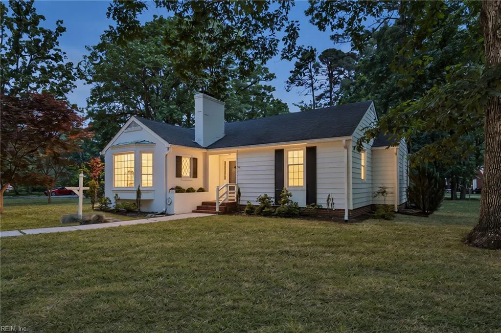 308 Country Club RD, NEWPORTNEWS VA 23606