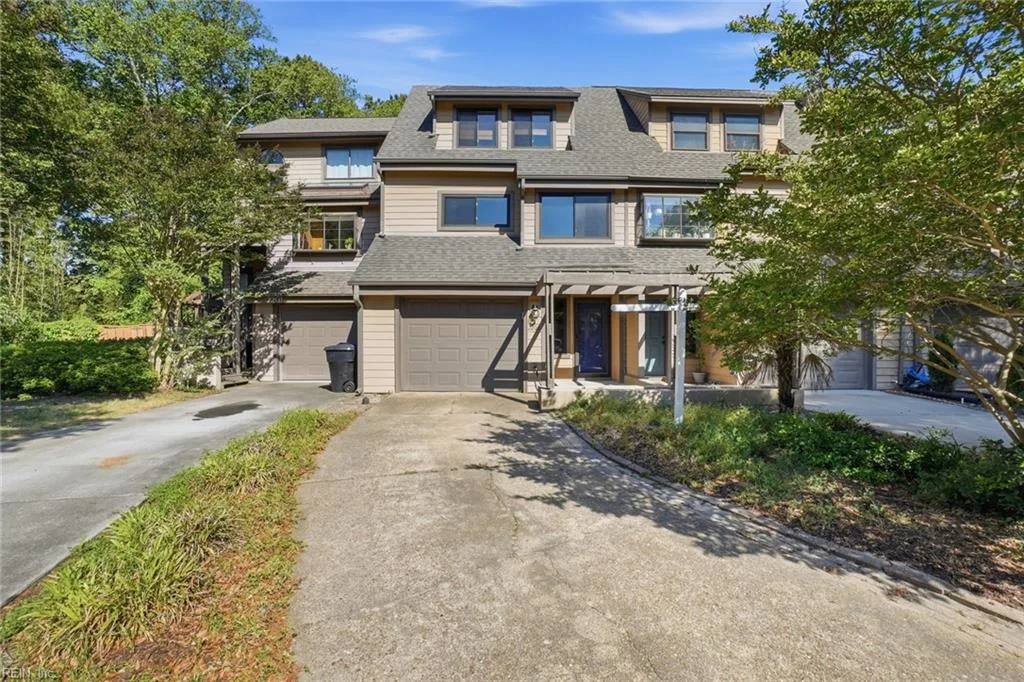 2203 Hermit Thrush LN, VIRGINIABEACH VA 23455