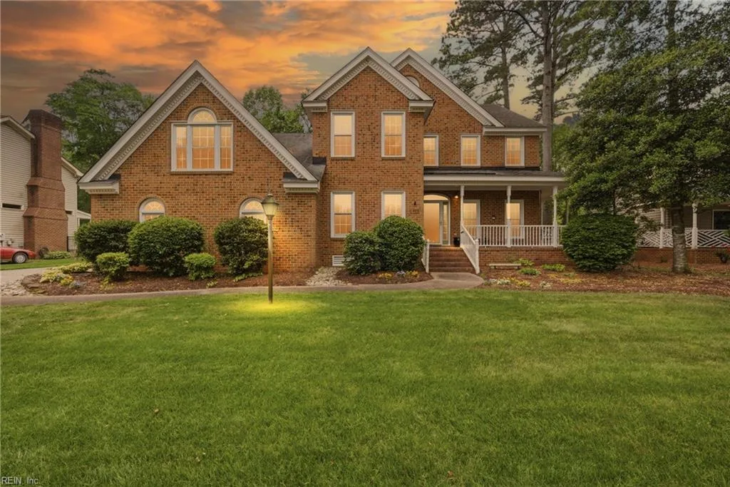 933 Forest Lakes CIR, CHESAPEAKE VA 23322
