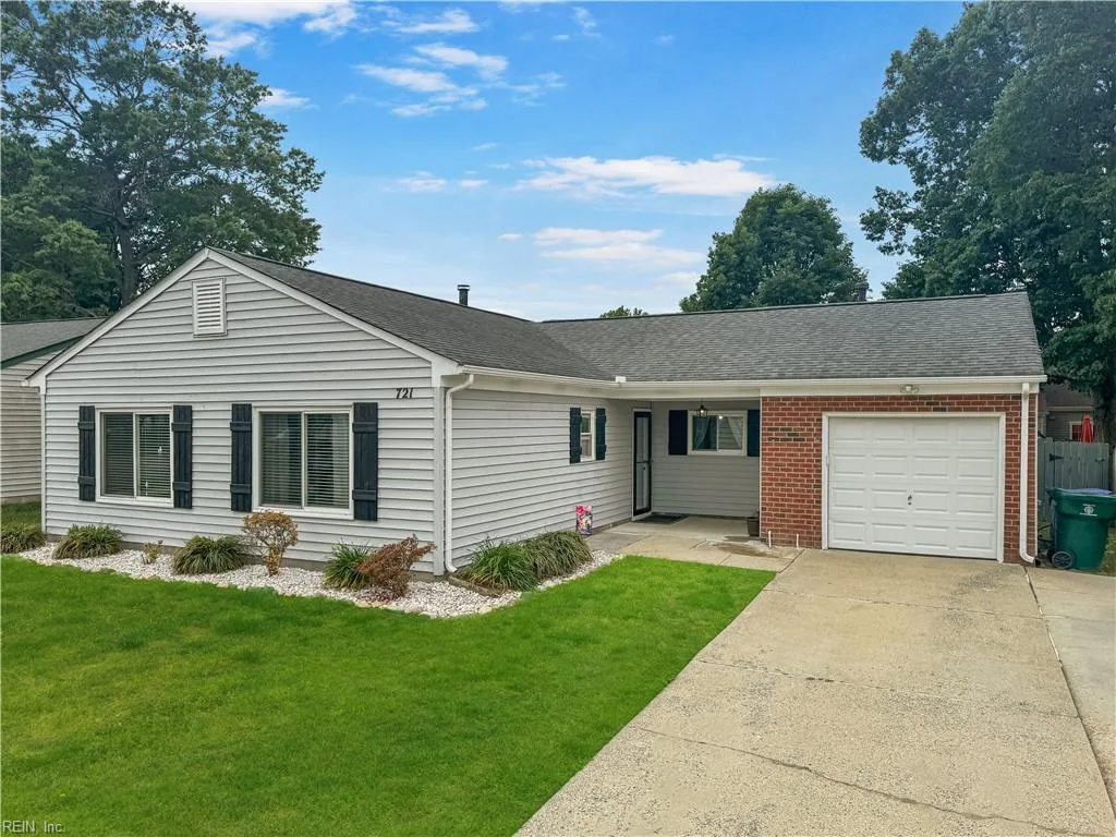 721 Mainsail DR, NEWPORTNEWS VA 23608
