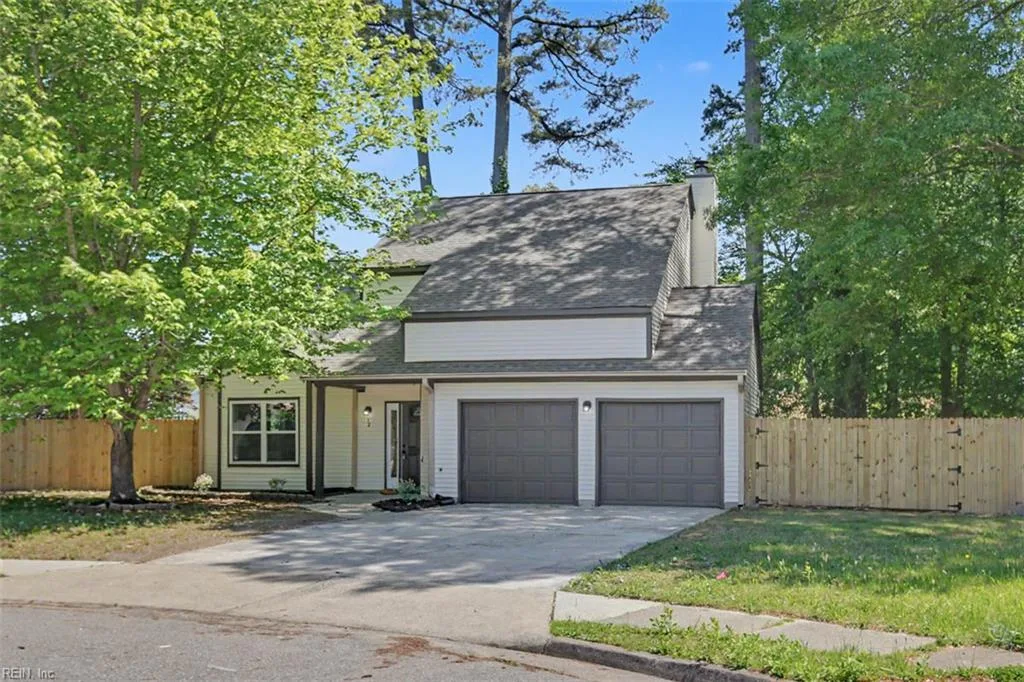 12 Alton CT, HAMPTON VA 23669