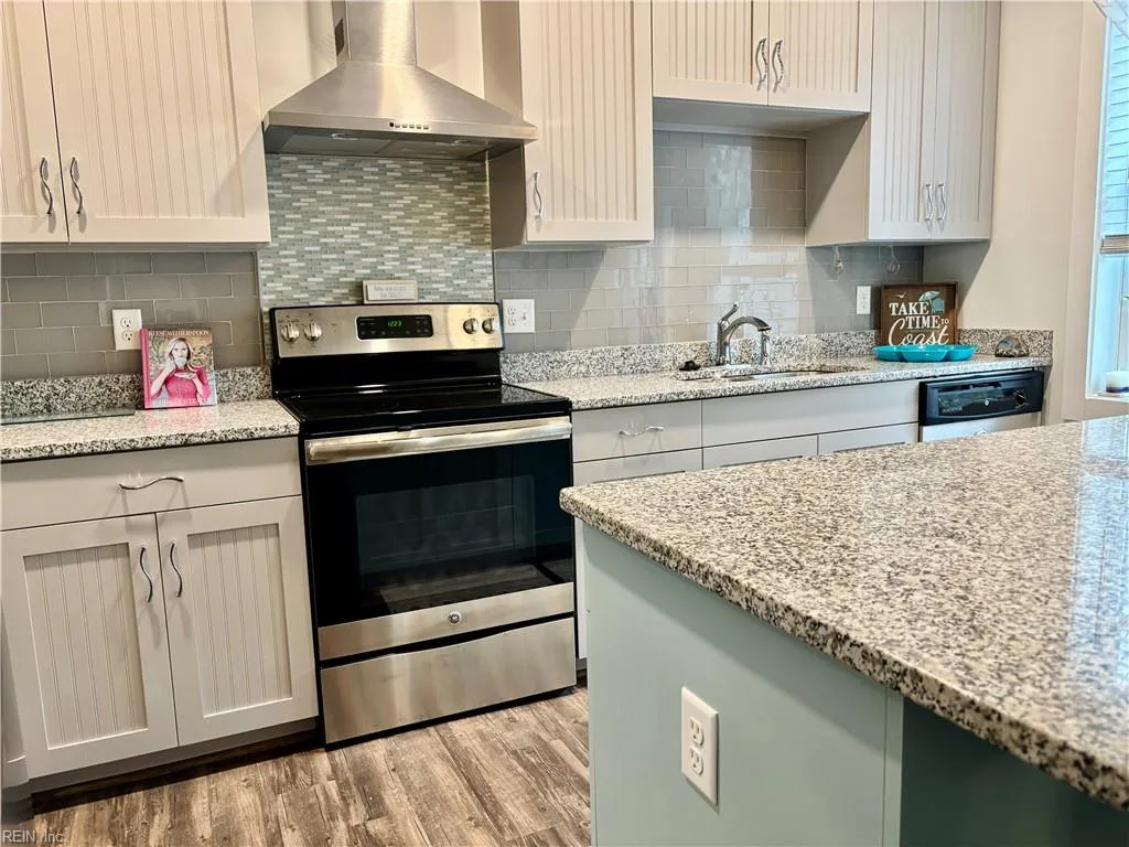 7922 Shore DR #301, NORFOLK VA 23518