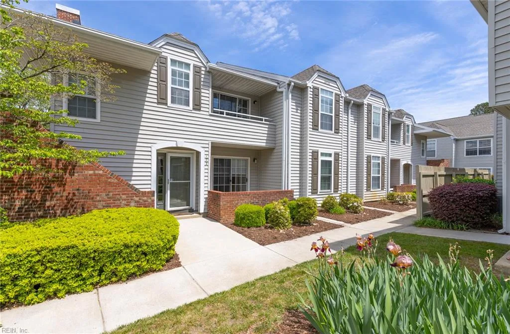 4910 Cypress Point CIR #102, VIRGINIABEACH VA 23455