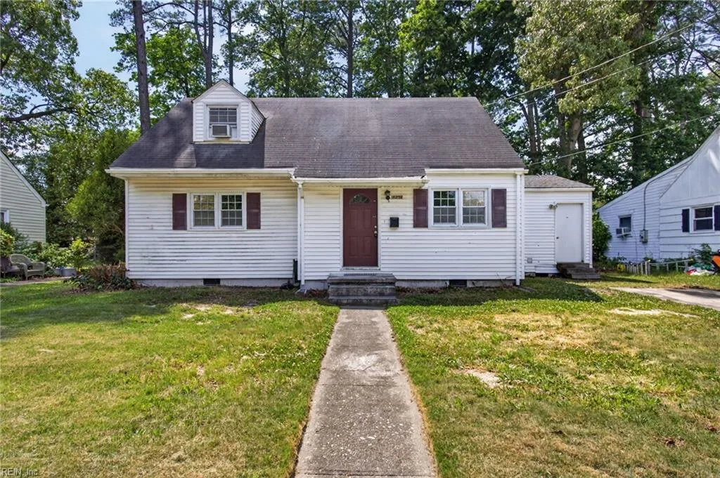 8239 Redwood CIR, NORFOLK VA 23518