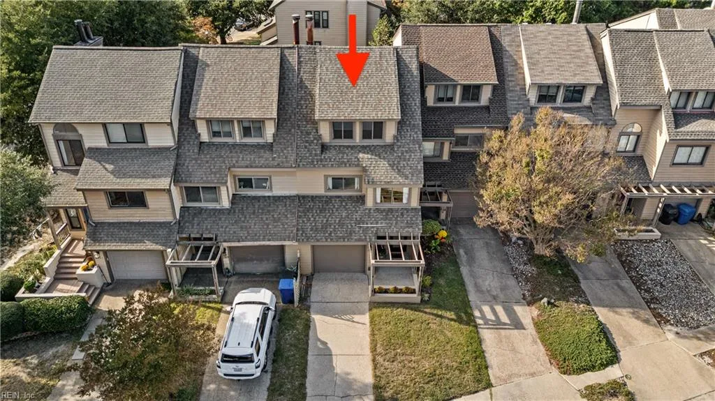 2305 Purple Martin LN, VIRGINIABEACH VA 23455