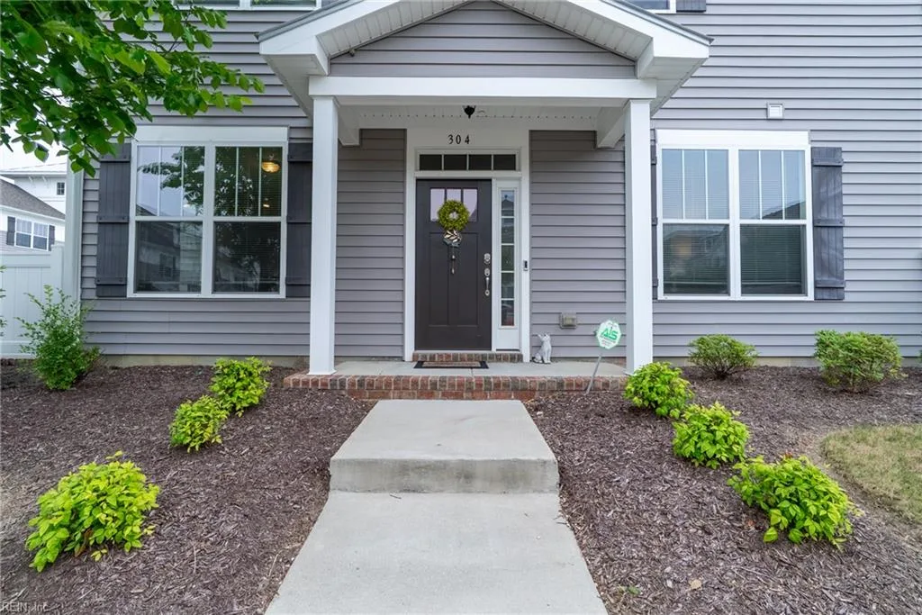 304 Fishers CT, HAMPTON VA 23666