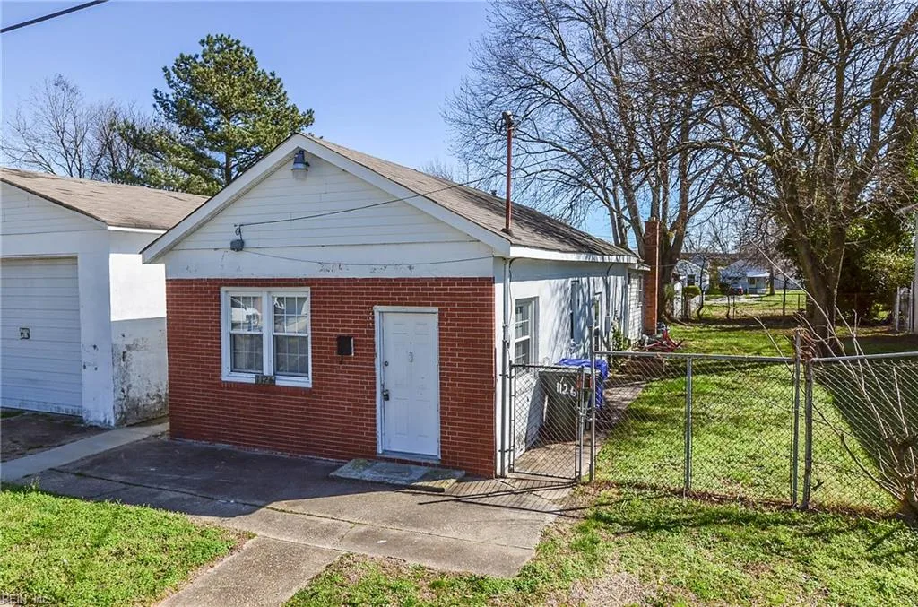 1126 44th ST, NEWPORTNEWS VA 23607