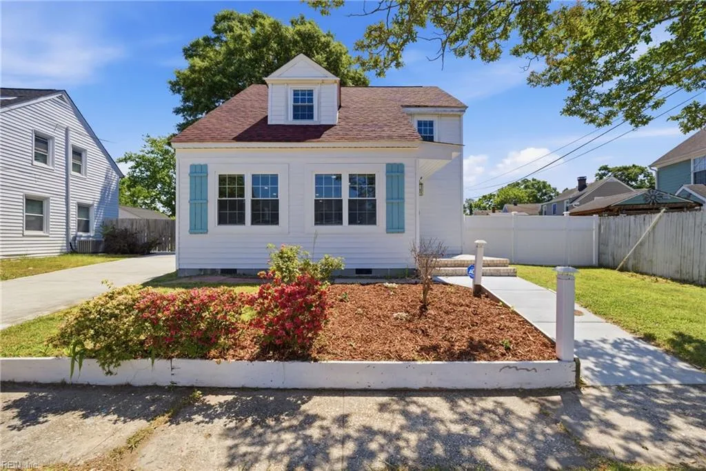 10 Burtis ST, PORTSMOUTH VA 23702