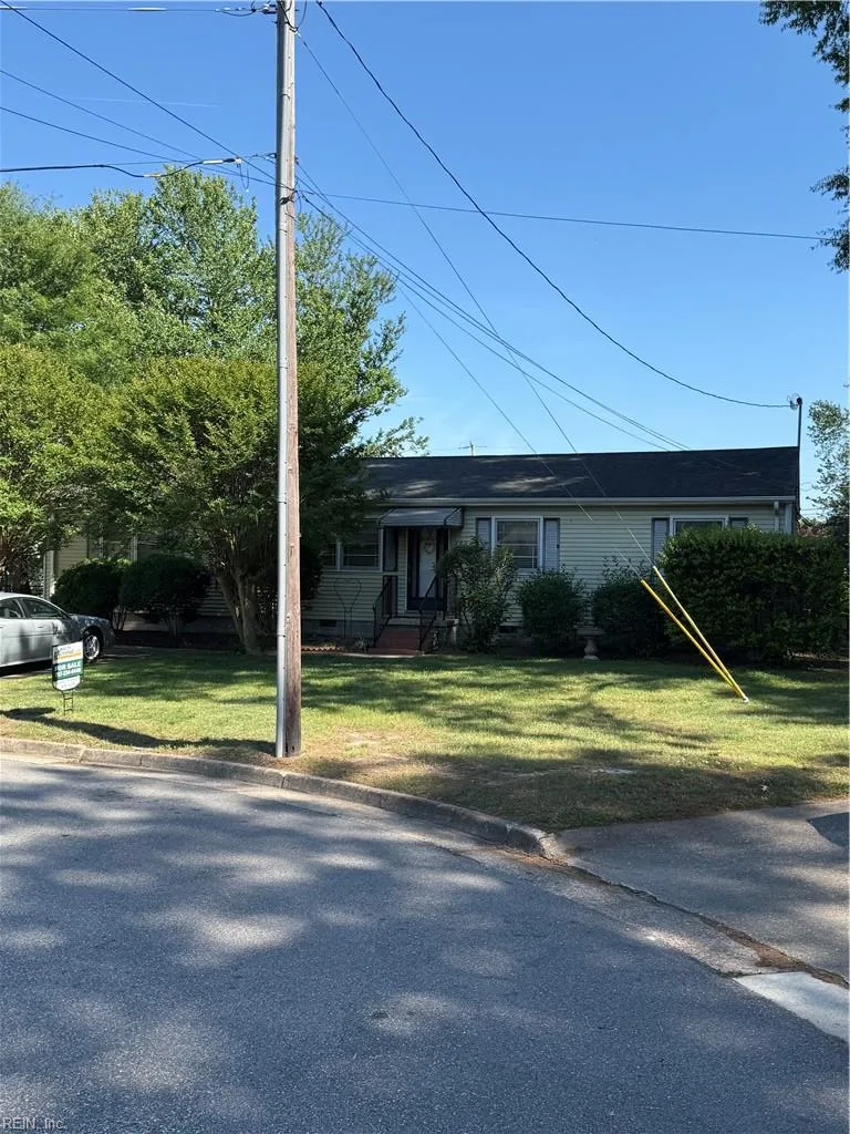 1004 76th ST, NEWPORTNEWS VA 23605