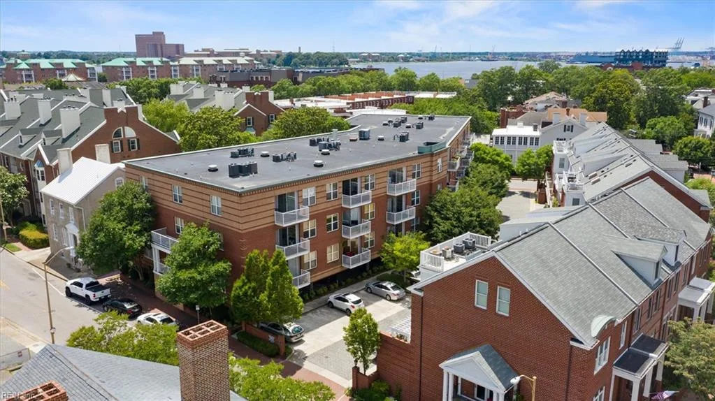 249 W Freemason ST #404, NORFOLK VA 23510