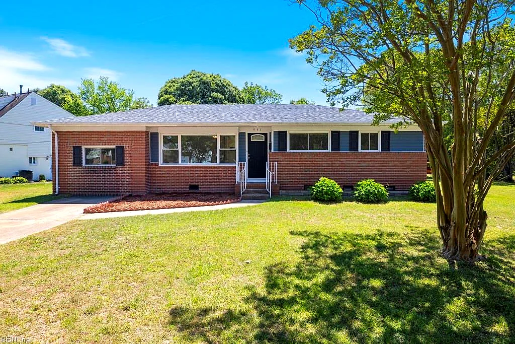 441 Beacon Hill Cir, Norfolk — photo