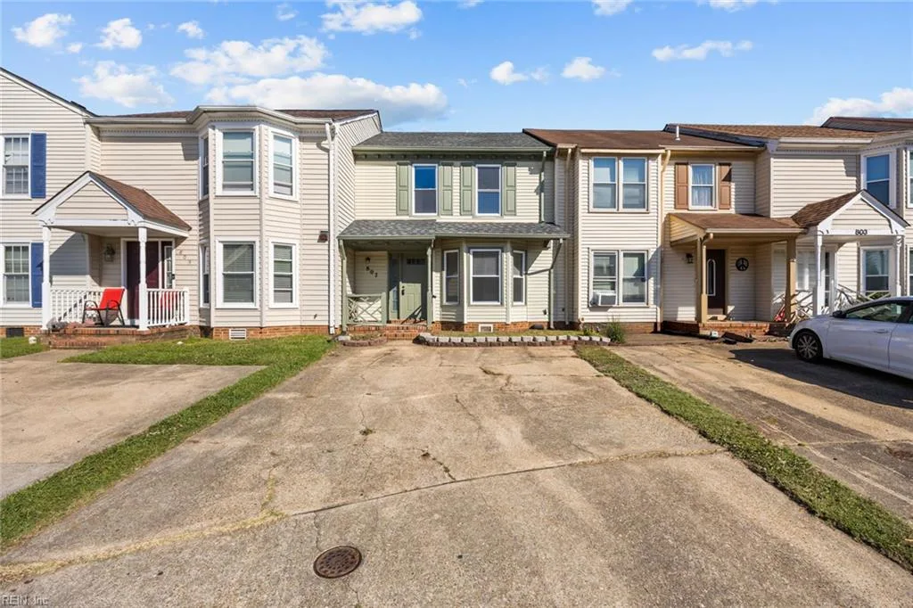 807 Foxmoore CT, VIRGINIABEACH VA 23453