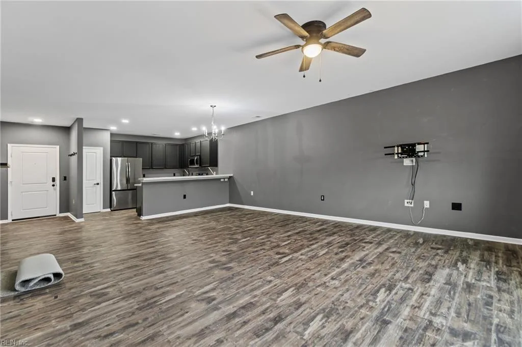 4332 Hillingdon BND #205, CHESAPEAKE VA 23321