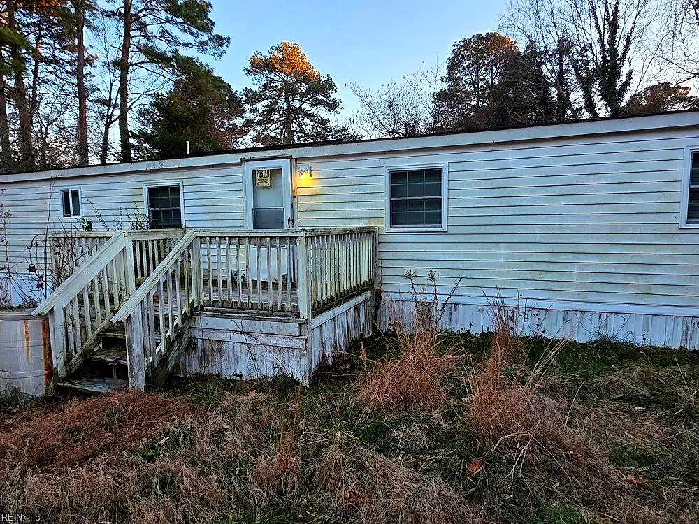 3594 George Wash Memorial Hwy, Hayes — photo