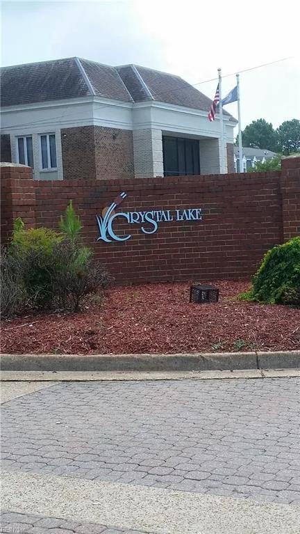 16 Lakeside CRES #B, HAMPTON VA 23669