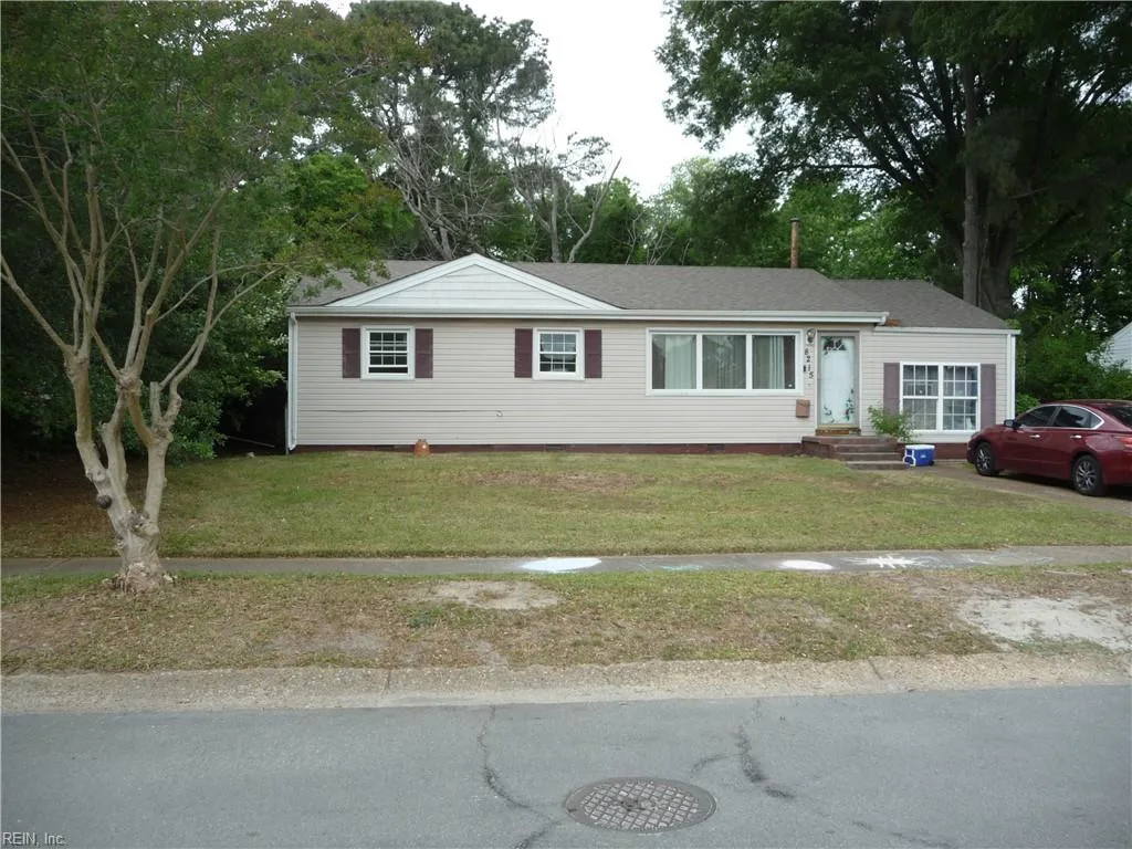 8215 Baywood DR, NORFOLK VA 23518