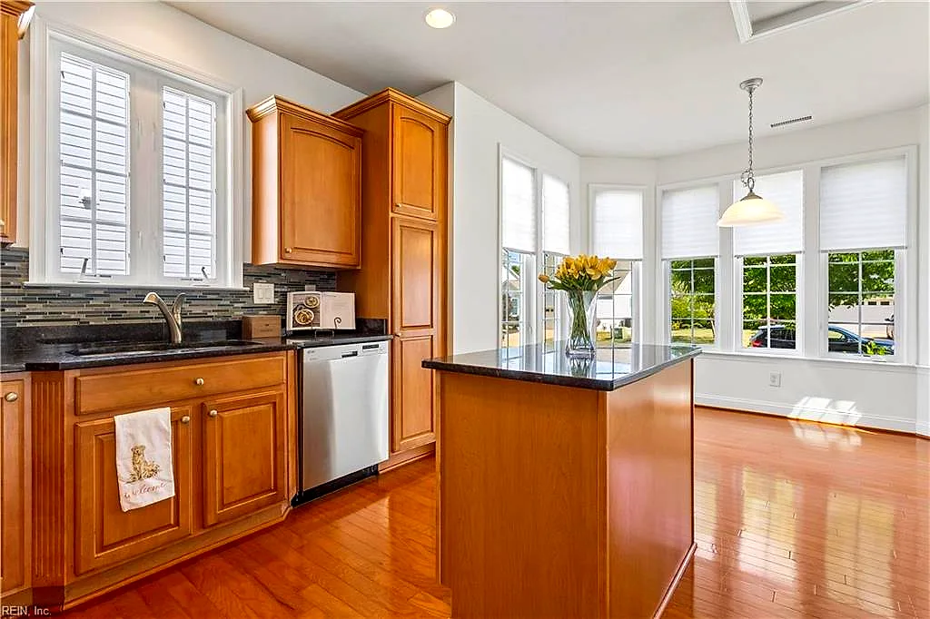 4232 Old Lock Rd, Williamsburg — photo