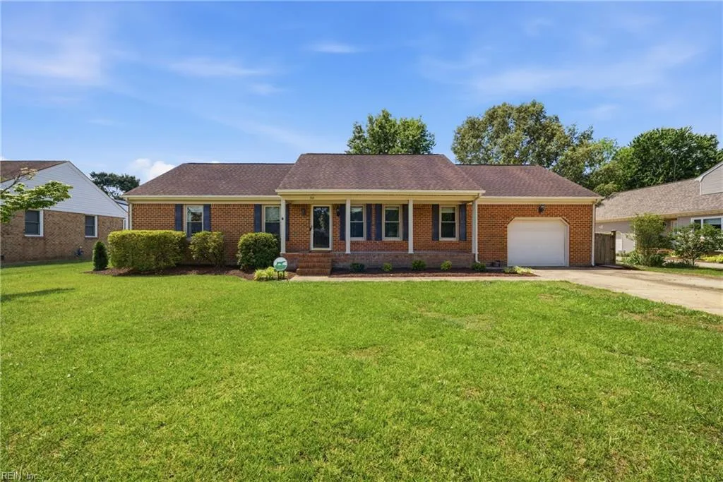 711 Waterstock CT, CHESAPEAKE VA 23322