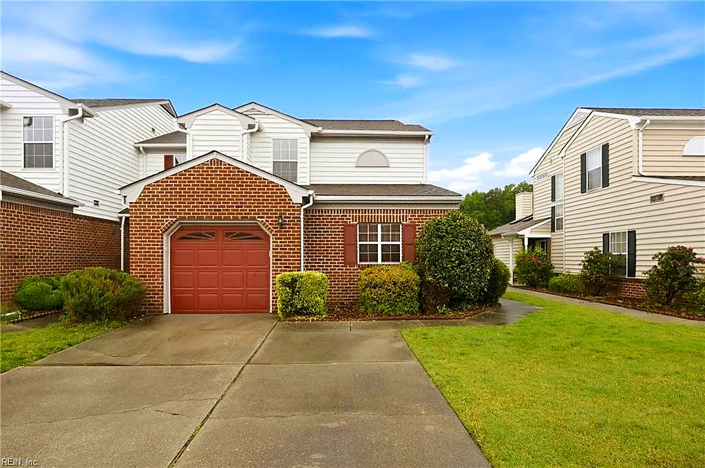 205 Linden Court, Yorktown — photo