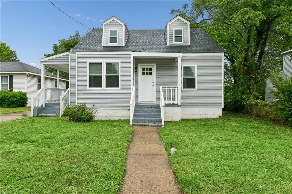 924 Ivy AVE, NEWPORTNEWS VA 23607