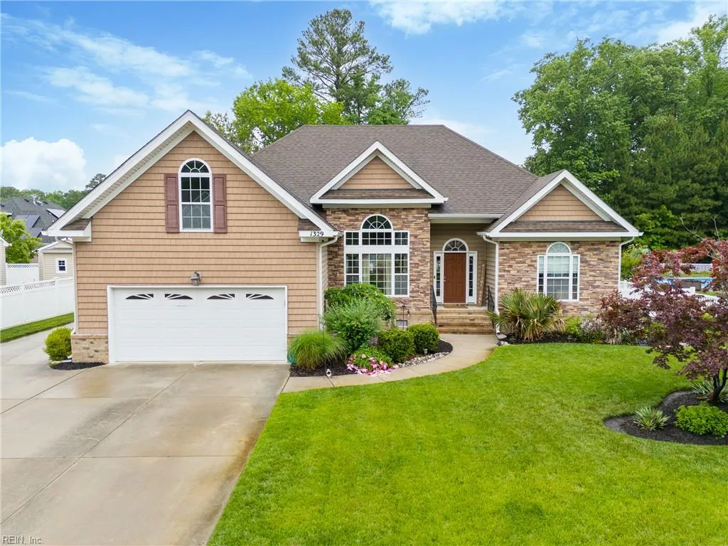 1329 Penrose LN, CHESAPEAKE VA 23320
