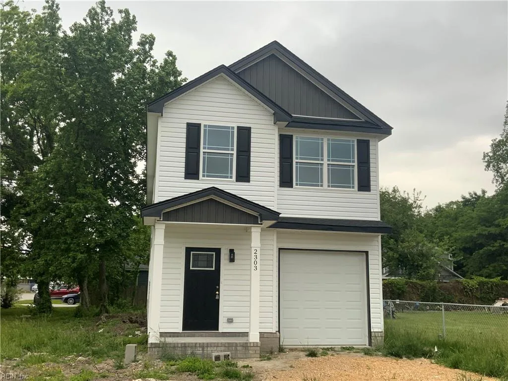 2303 Laguard DR, HAMPTON VA 23661