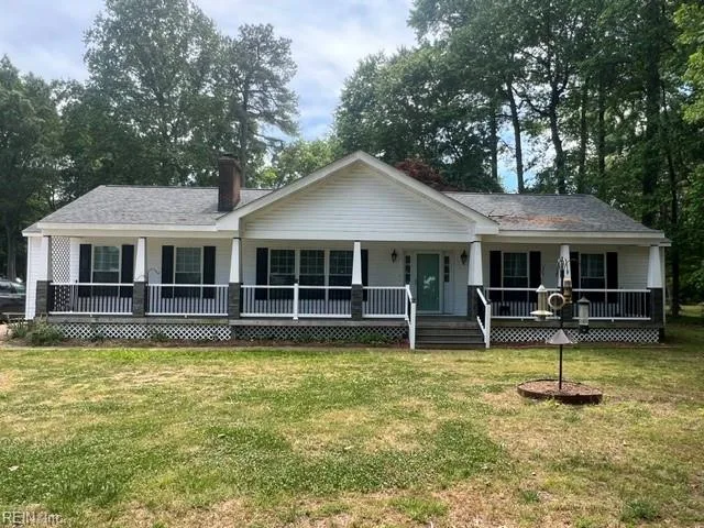 111 Faulkner RD, YORKTOWN VA 23692