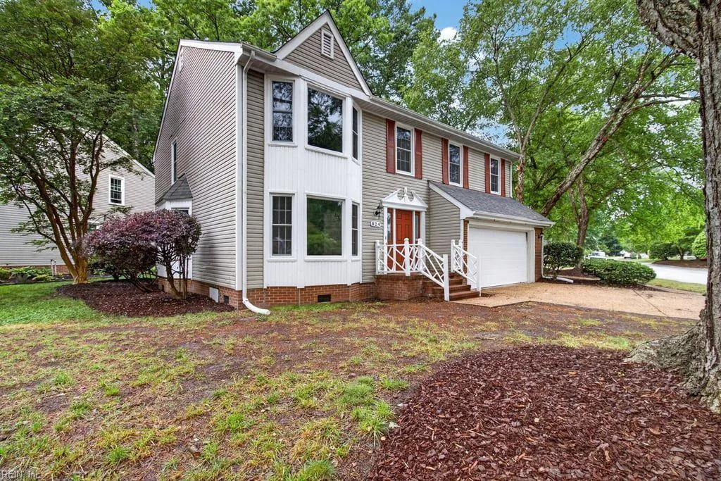 824 Lancaster LN, NEWPORTNEWS VA 23602