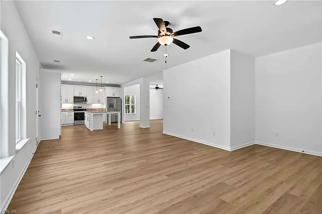 2109 Holland Corner Rd, Suffolk — photo