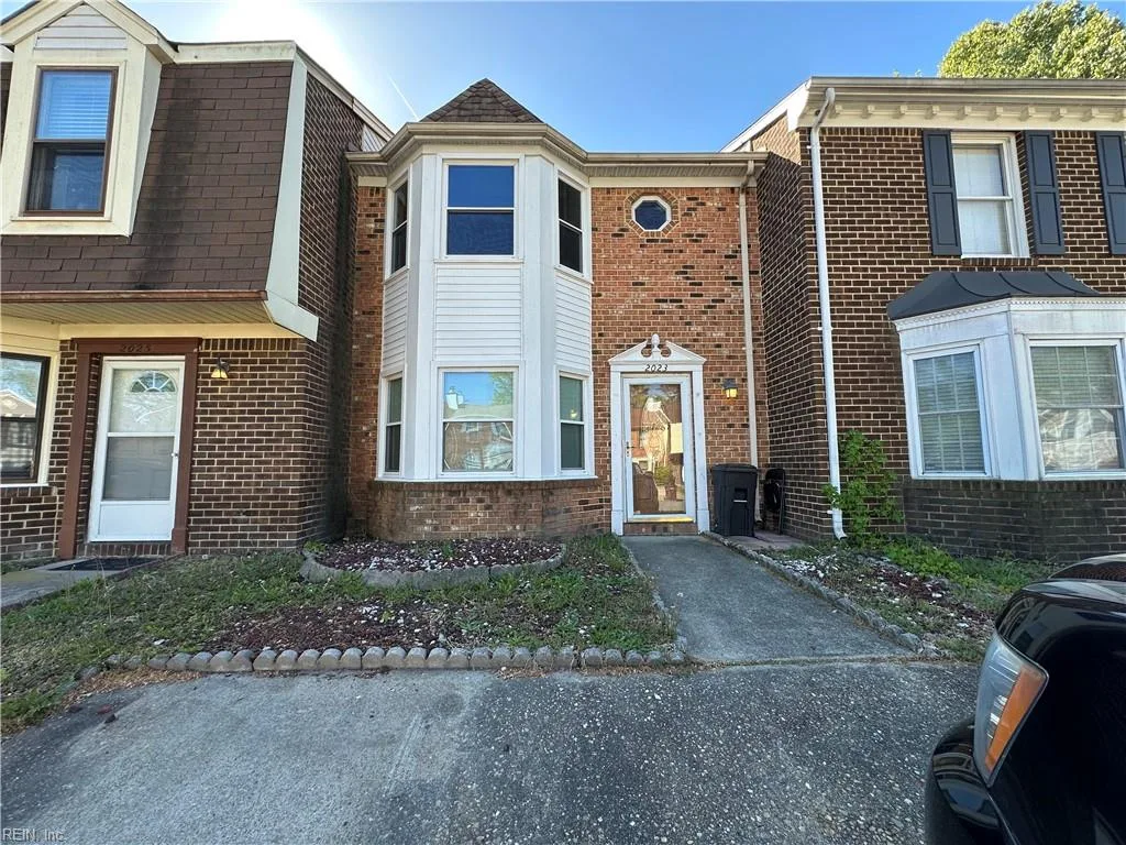 2023 Candlelight DR, CHESAPEAKE VA 23325