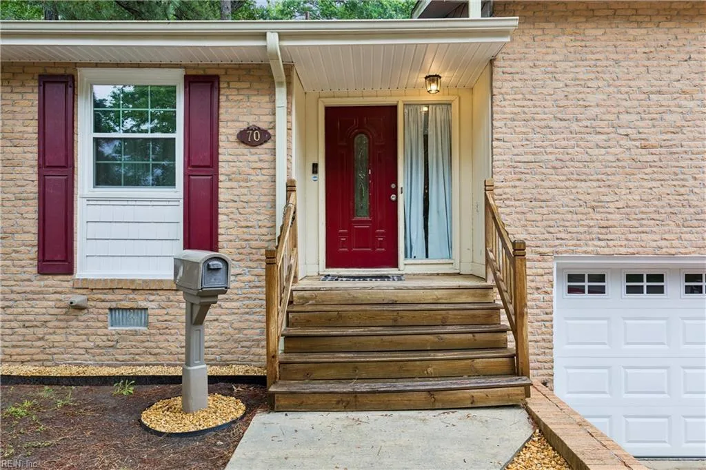 70 Sweetbriar Dr, Newport News — photo