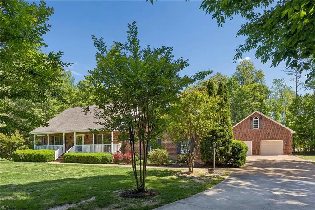 4202 Hall Oaks Dr, Gloucester — photo