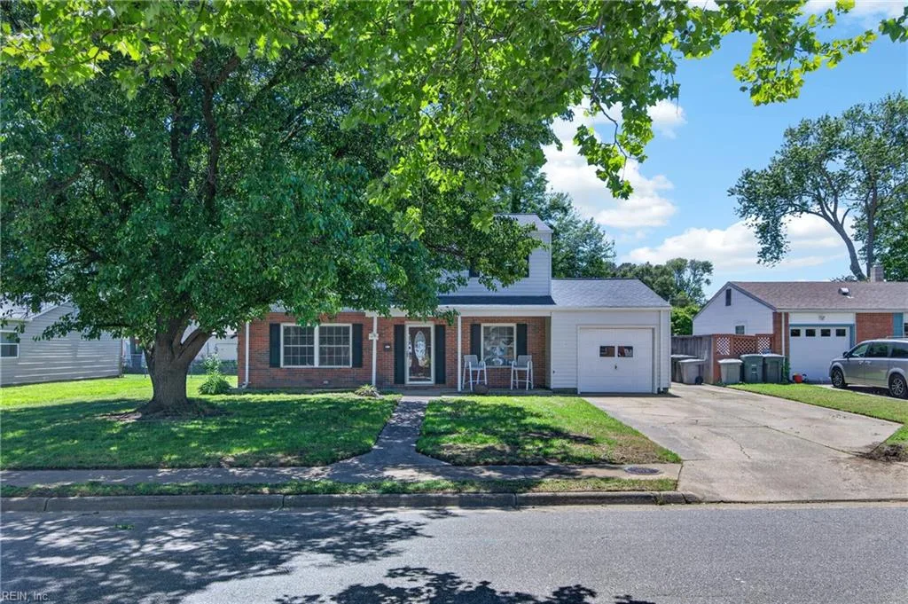 216 Deerfield BLVD, HAMPTON VA 23666