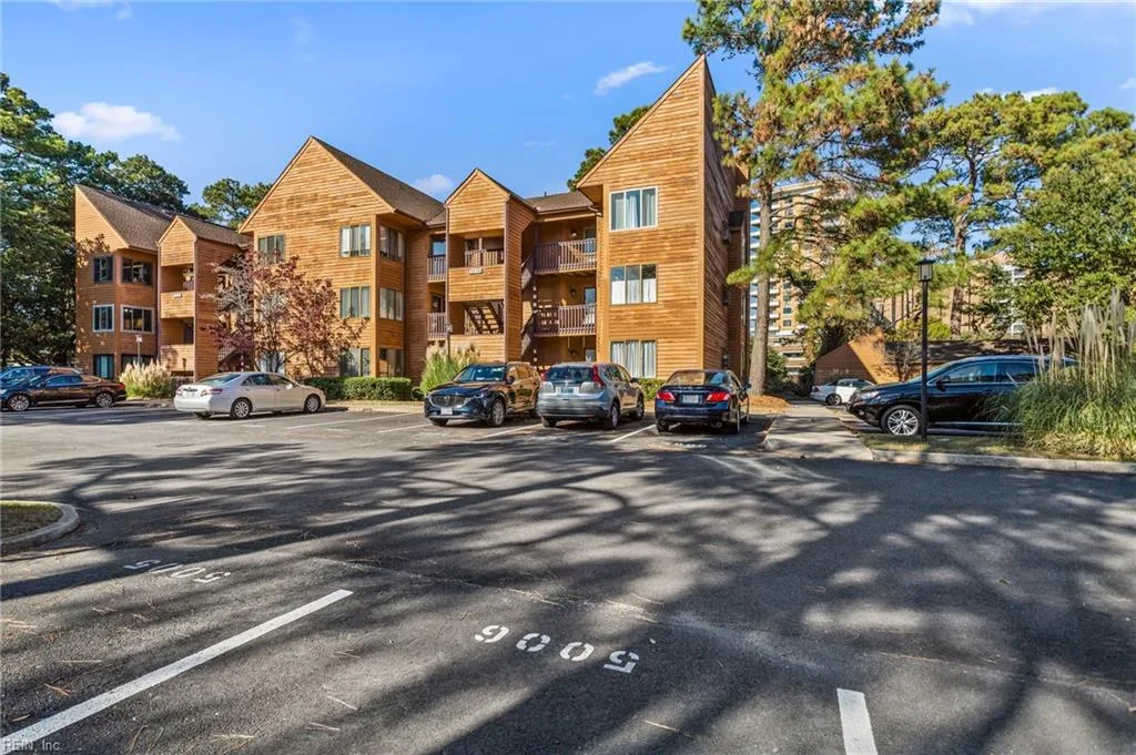 3056 Cape Henry CT, VIRGINIABEACH VA 23451