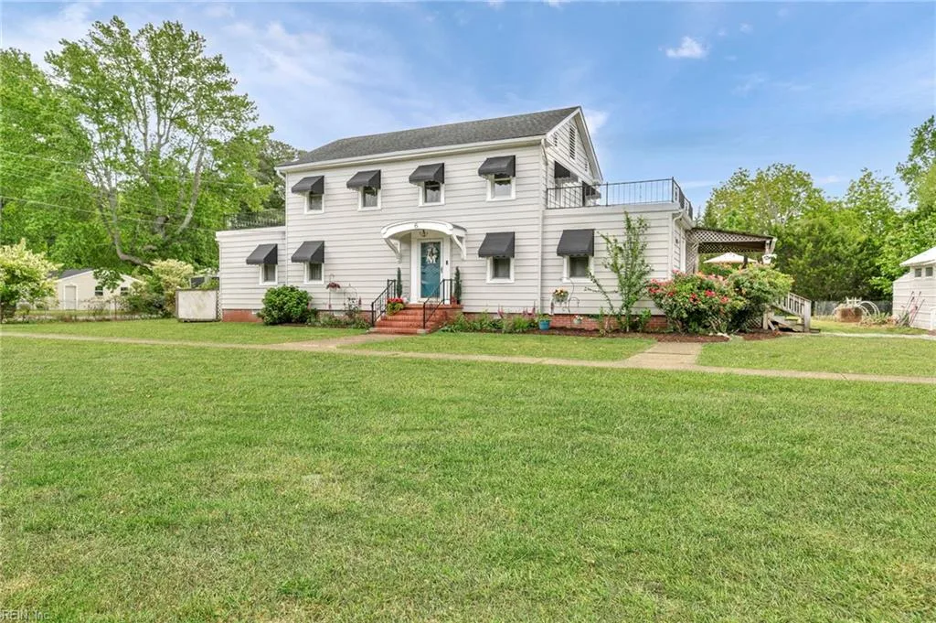 6 Langley ST, POQUOSON VA 23662