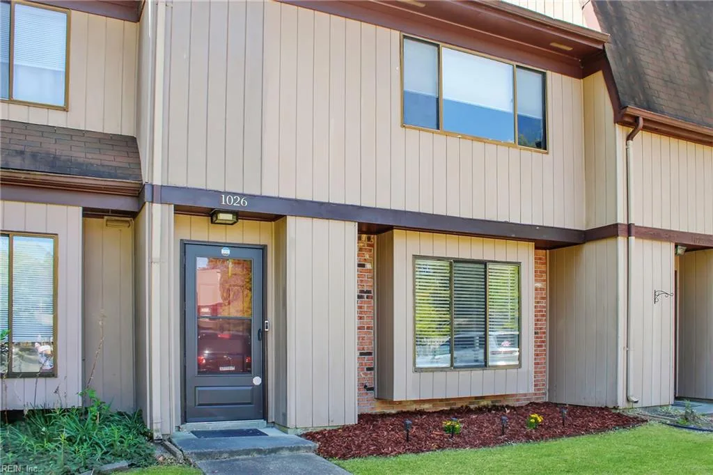 1026 N Green DR, NEWPORTNEWS VA 23602
